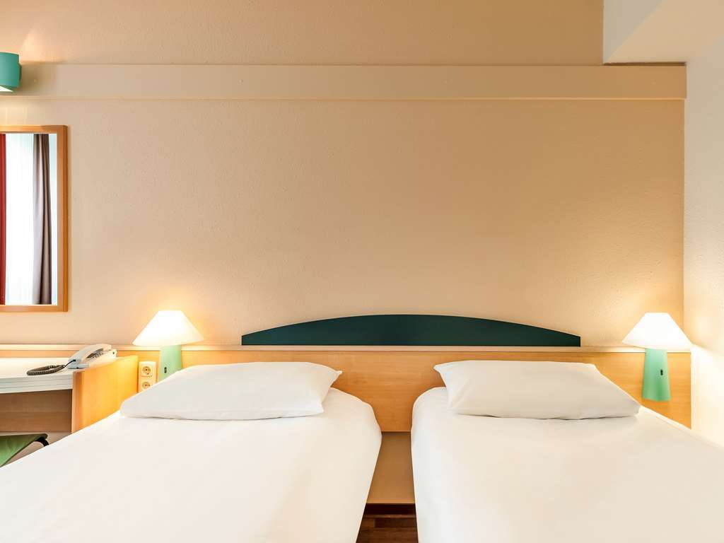 Hotel Ibis Heidelberg Hauptbahnhof Pokoj fotografie